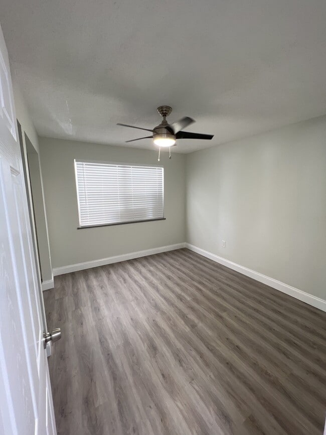 3232 On Fruitville