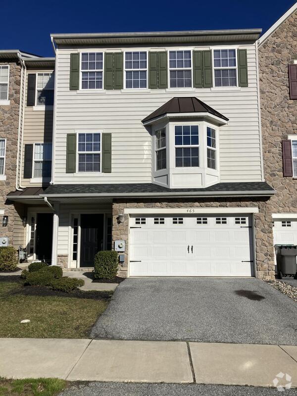 Building Photo - 465 Jacobsen Drive Rental