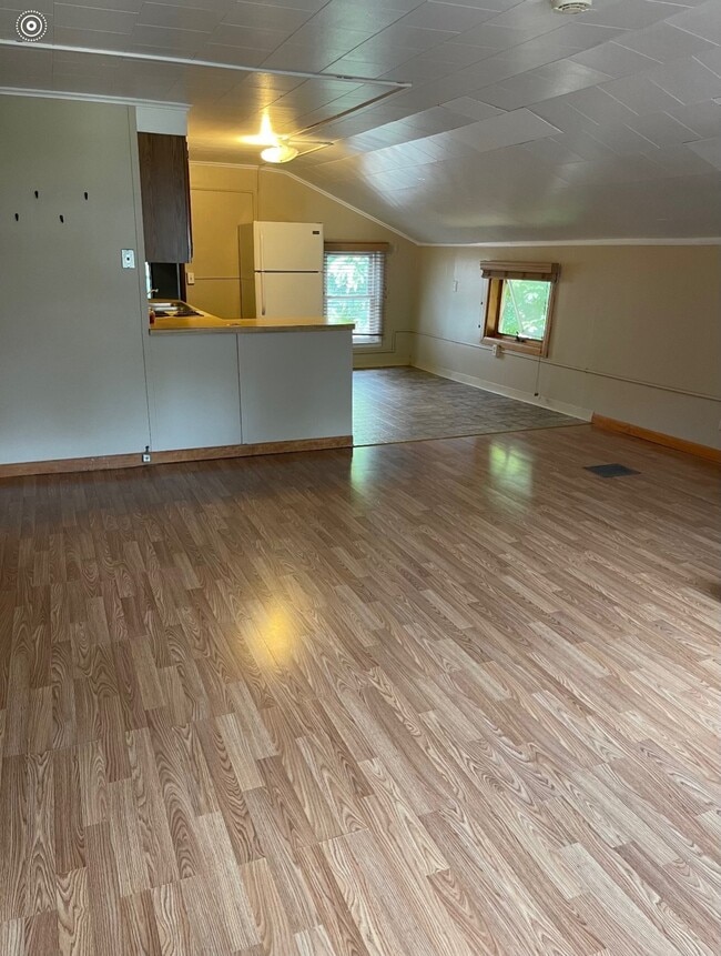 Photo - 152 E 5th St Unidad B