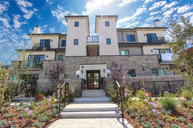 Photo - 330 Salem St Condo Unit 103