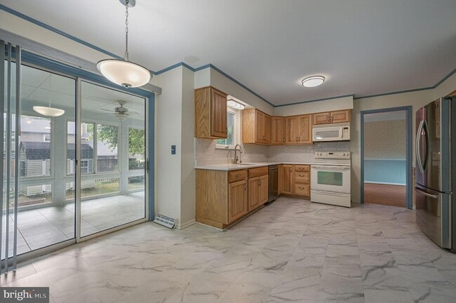 44 Freedom Dr