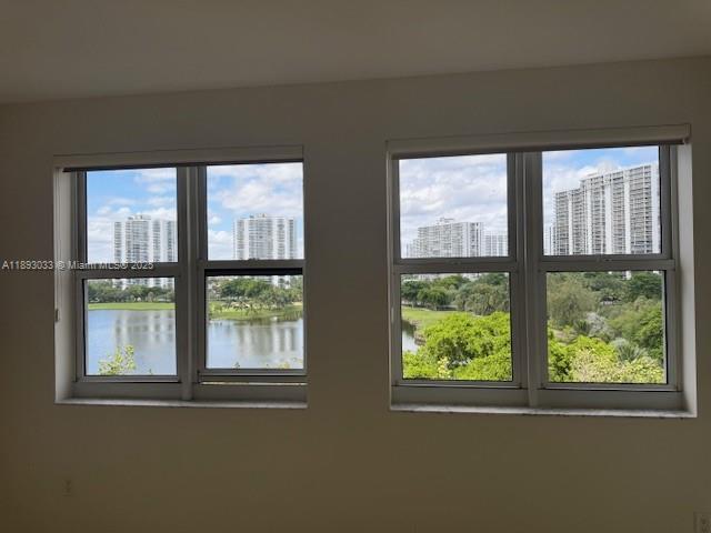 Photo - 20000 E Country Club Dr Unidad 614
