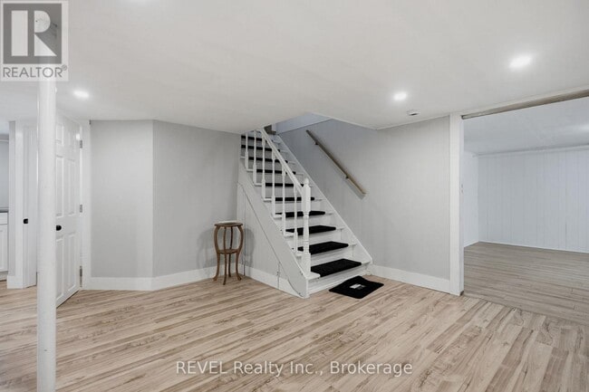 Photo - 76 Chestnut St