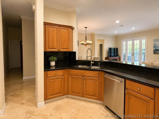 734 Lavender Cir