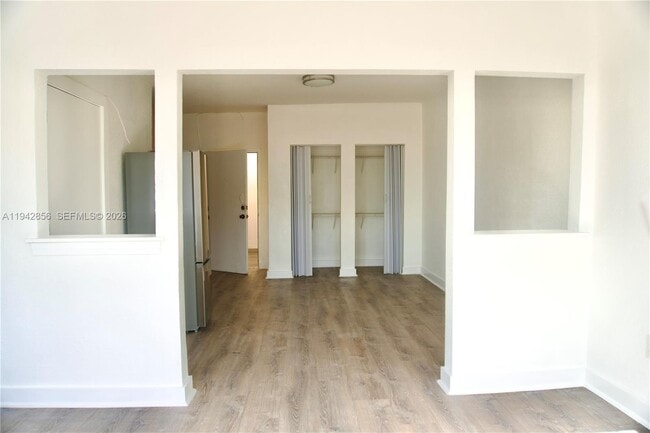 Building Photo - 501 SW 6th Ct Unit 327