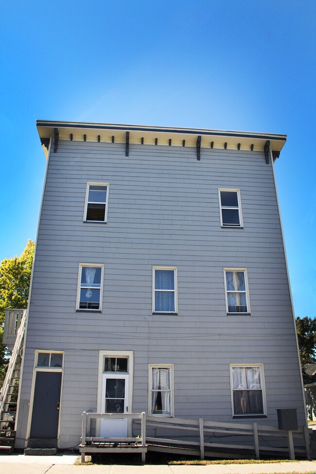 Photo - 51 N Champlain St Unit APT 8