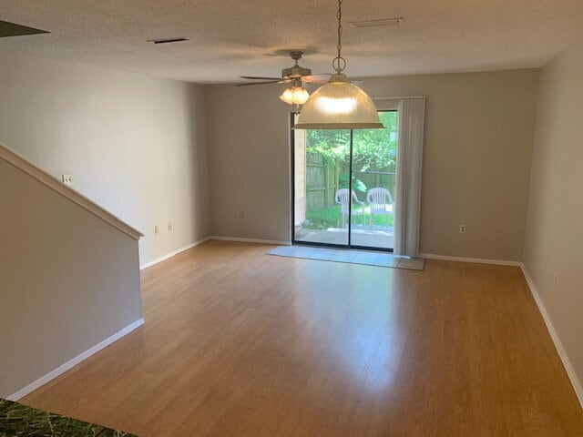 Photo - "Charming 2-Bed Townhouse Retreat in Fort ... Unidad B