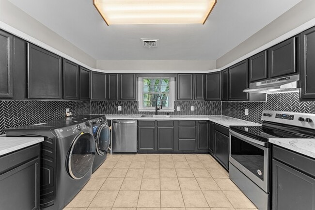 Photo - 3301 Marne Ave
