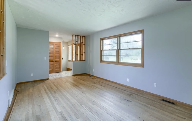 Photo - Must See 3 Bedroom with Private Backyard!!