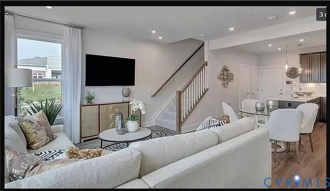 Photo - 713 McCormick Farm Dr