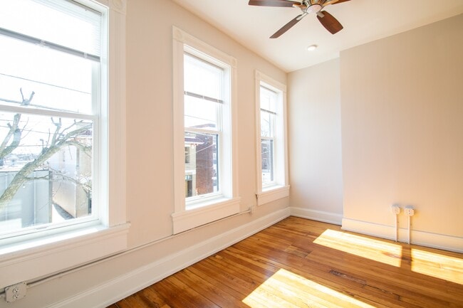 Photo - 3110-3112 Warsaw Ave