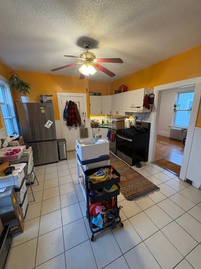 Building Photo - 66 Callender St Unit 2