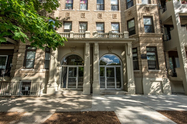 Building Photo - 1128 Commonwealth Ave Unit 2