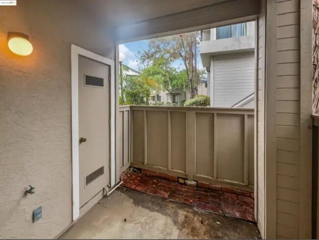 Photo - 39965 Parada St