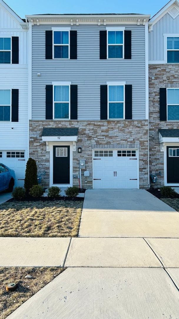 Spacious 3BR Townhome in Pennsauken - Spacious 3BR Townhome in Pennsauken