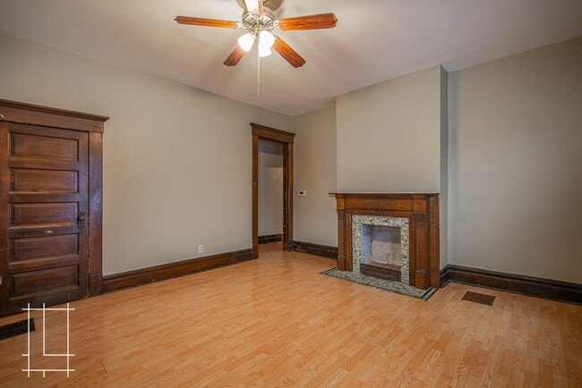 Building Photo - 860-862 Dennison Ave Unit 860 Dennison Ave