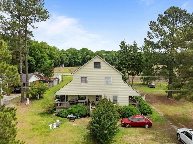 Building Photo - 396 James Tart Rd Unit B