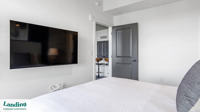 221 Main St N Unit 1408