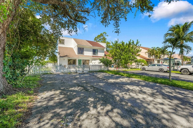 Photo - 9056 Green Meadows Way