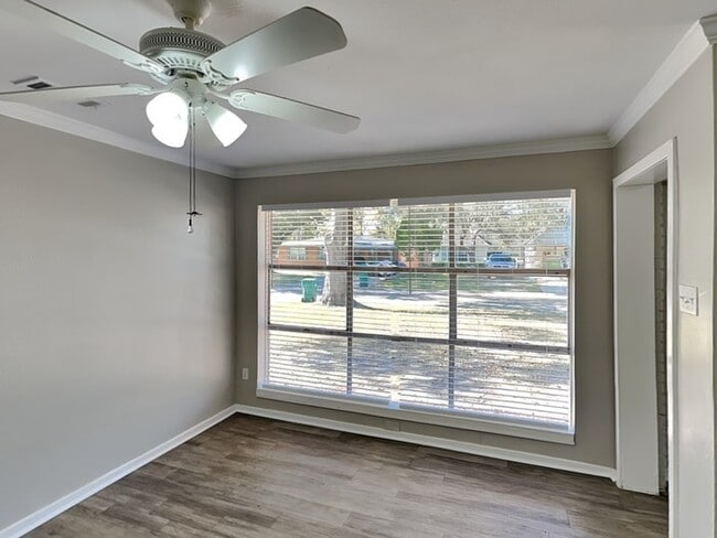 Photo - 2123 Raspberry Ln