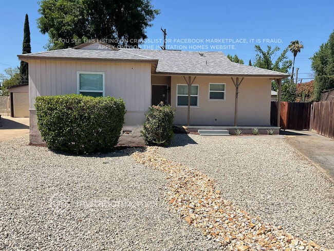 Photo - 18147 Archwood St Casa