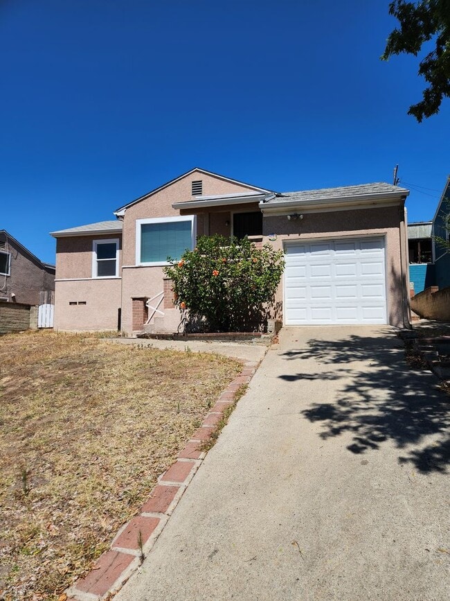Building Photo - La Mesa Single family home, large lot, 3bed 2bath $3295.00