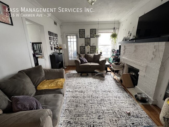 Photo - 1726 W Carmen Ave Unidad 3F