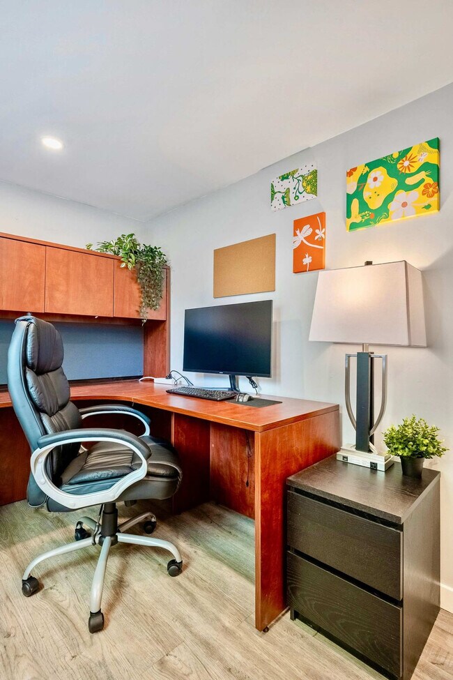 Photo - 7916-7936 36 Ave NW Unit ID1303236P