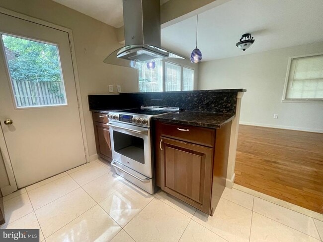 Photo - 6356 12th St N