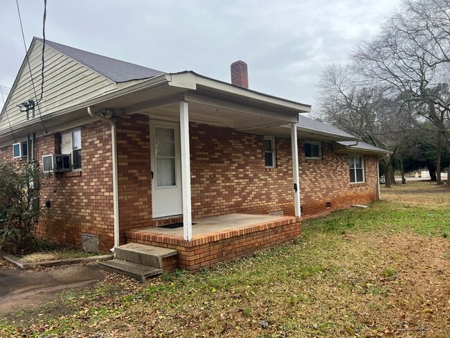 Photo - MOVE-IN READY!