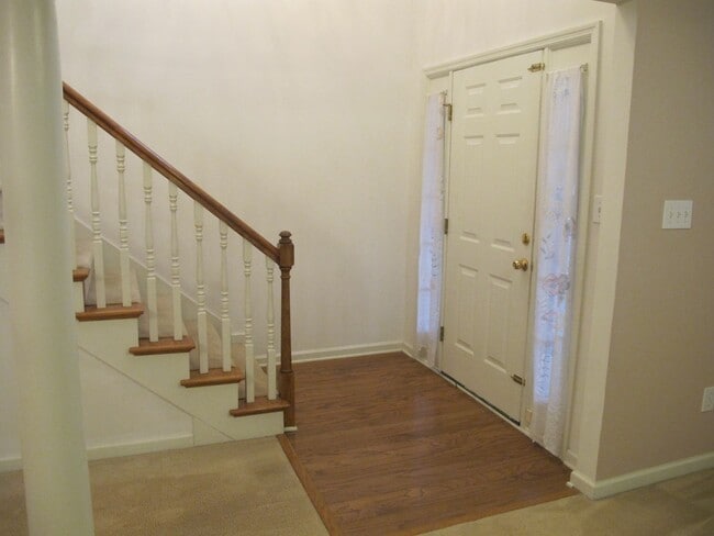 Photo - Spacious home Corner Lot, Walk to Stallings Island School
