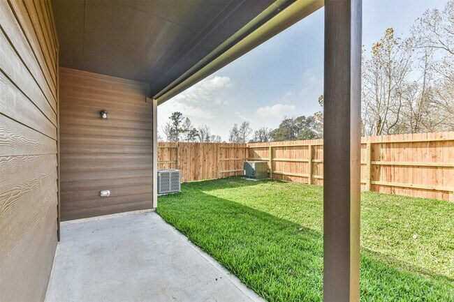 Photo - 9800 Grosbeak Ln