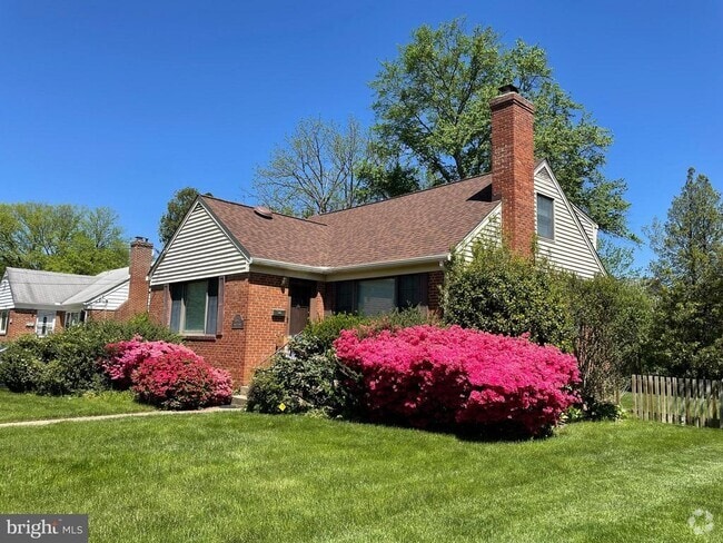 Building Photo - 6642 Kirkley Ave Rental