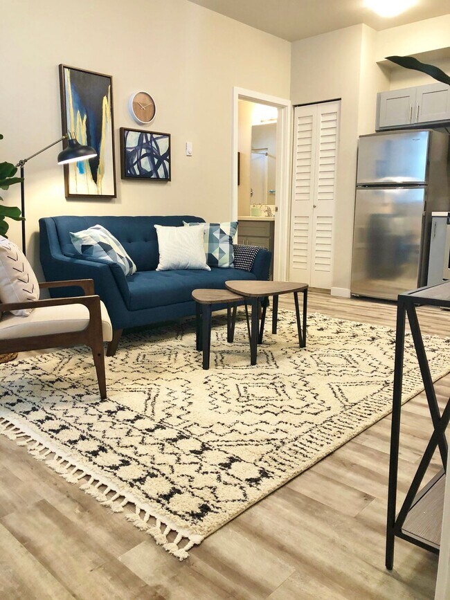 Building Photo - WAIVED ADMIN FEE - 3RD FLR w/ VIEWS! Live ... Unit A-103 Rental