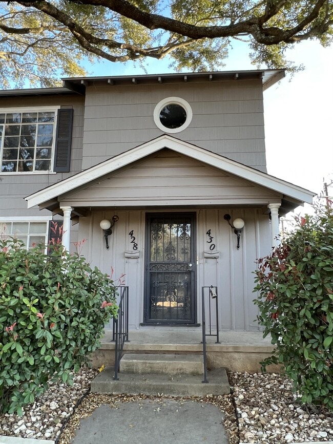 Photo - 430 Bryn Mawr Dr