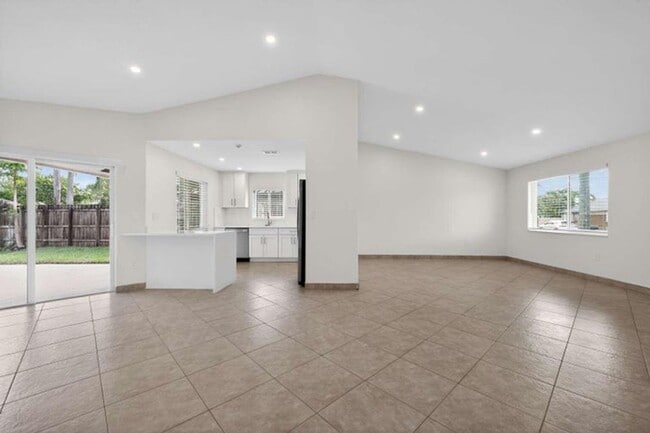 Photo - 1329 SW 151st Way
