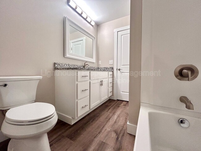 Photo - 2855 Taft Ave SW