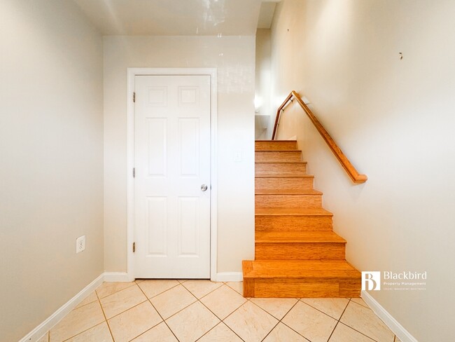 Photo - 5030 B St SE