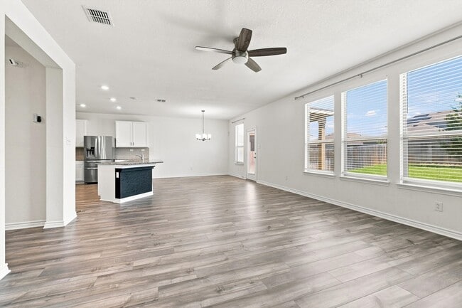 3802 Putnam Fields