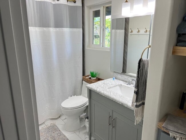 Photo - 73 Honuea Pl