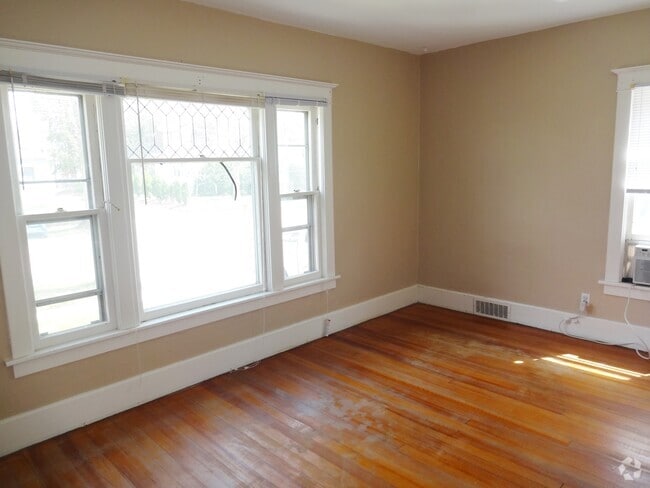 Building Photo - 27 6th Ave SE Unit 1 Rental
