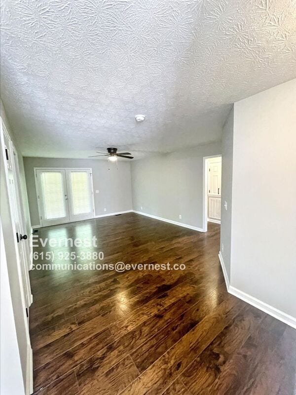 Photo - 636 Laramie Dr