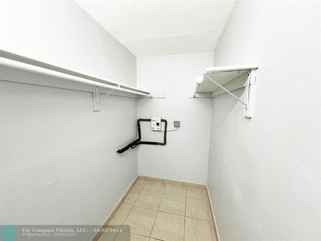 Photo - 100 NW 30th Ave