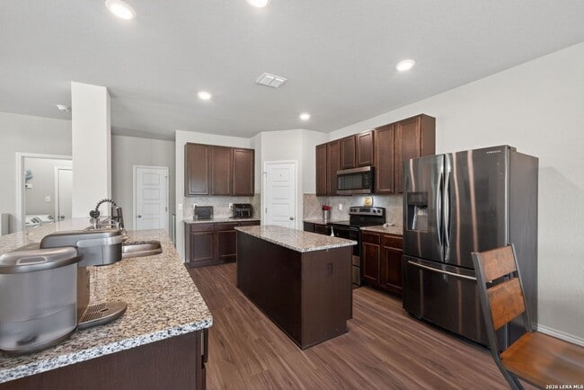 Photo - 4 Bedroom/2.5 Bath Summerhill Subdivision