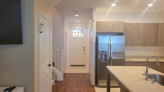 Photo - 1175-D Unidad #604