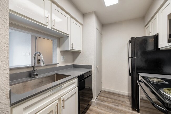 Building Photo - 8701 Town Park Dr Unit 32-2253 Rental