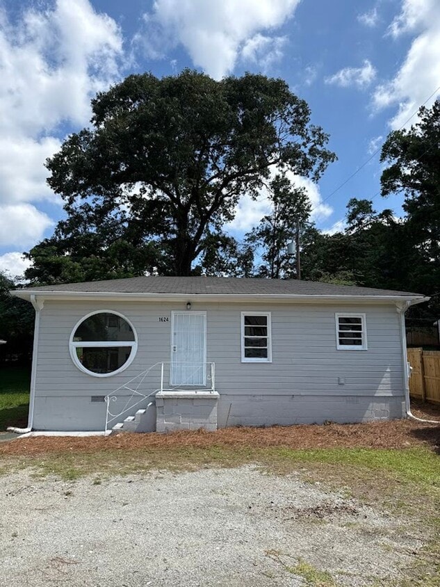 2 Bed 1 Bath in Atlanta! - 2 Bed 1 Bath in Atlanta!