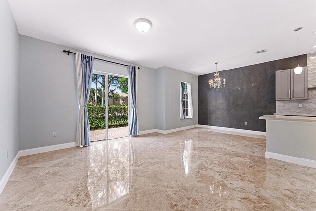 Photo - 6884 Julia Gardens Dr