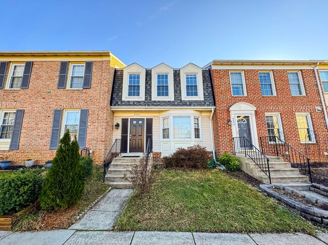 Updated 3 Bed 3.5 Bath Townhome with Deck ... - Updated 3 Bed 3.5 Bath Townhome with Deck ...