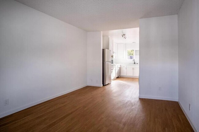 Photo - The Maywood Apartments